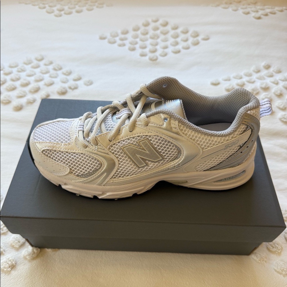 New Balance 530 Sneakers